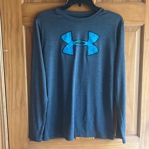 Under Armour Boy’s long sleeve shirt.